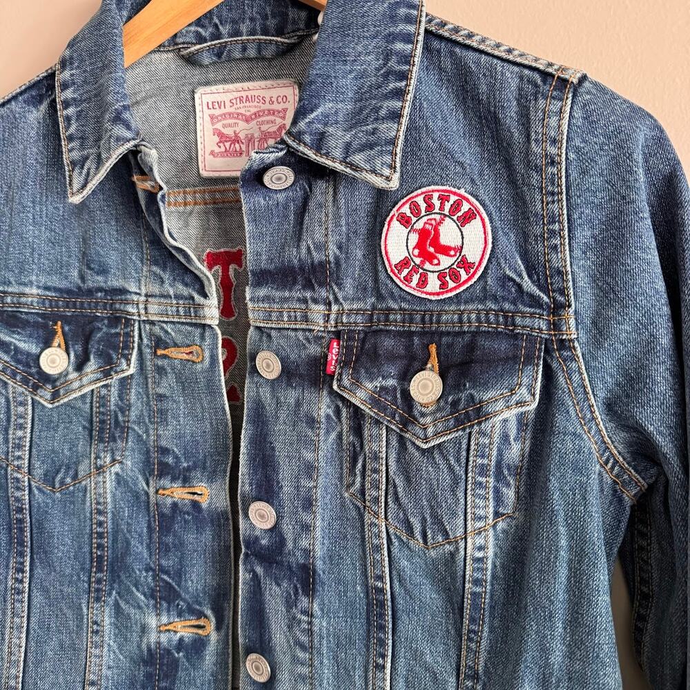 Levi Boston Red Sox Embroidered MLB Denim Jean Trucker Jacket Size Extra Small - Picture 4 of 6